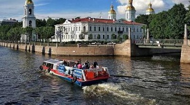 Теплоход "Робин Гуд"